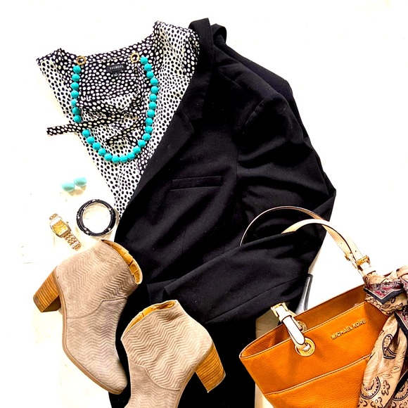 Tops - Talbots Polkadot Blouse L